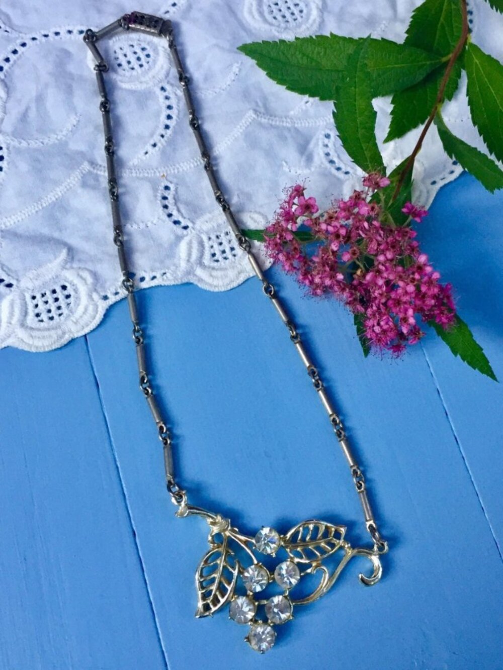Vintage Silver Leaf Necklace, Vintage Art Deco Necklace with Leaves, 7 inch
